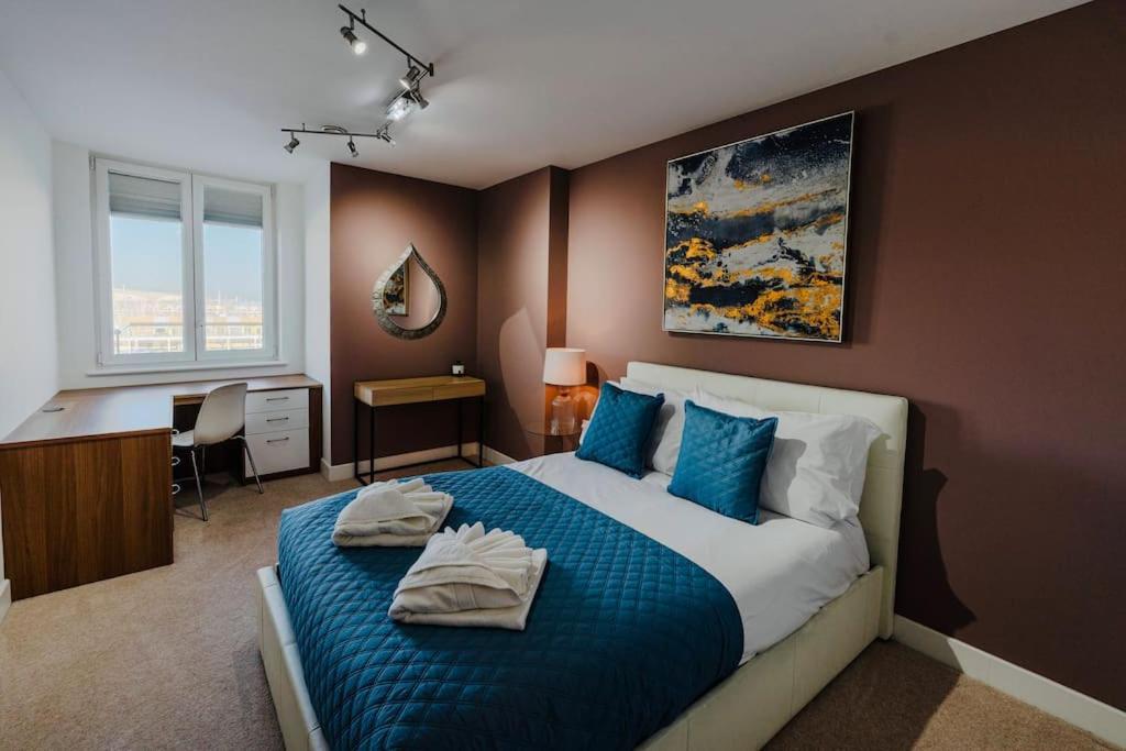 Marina With A View / 2 Bd Flat Apartment Brighton